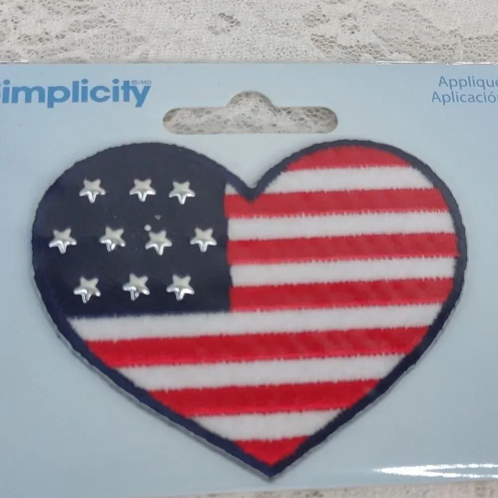 American Flag Heart Iron-On Embroidery Patch - Picture 8 of 9